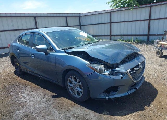 2015 MAZDA Mazda3