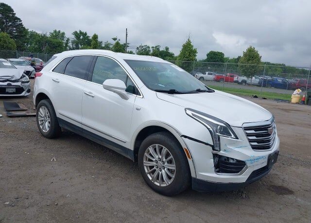 2017 CADILLAC XT5