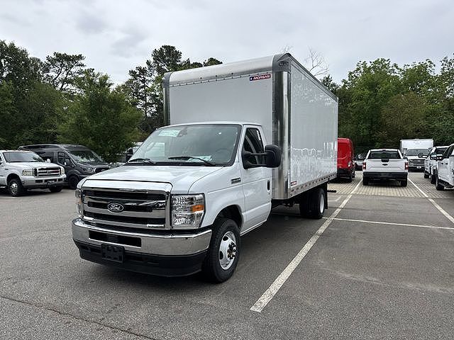 2027 FORD E-350