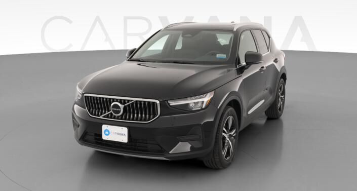 2025 VOLVO XC40