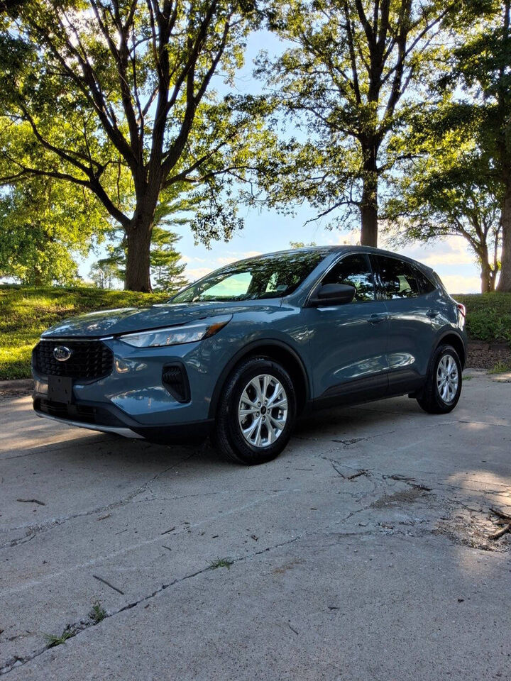 2024 FORD Escape