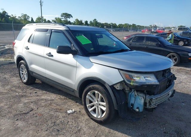2017 FORD Explorer