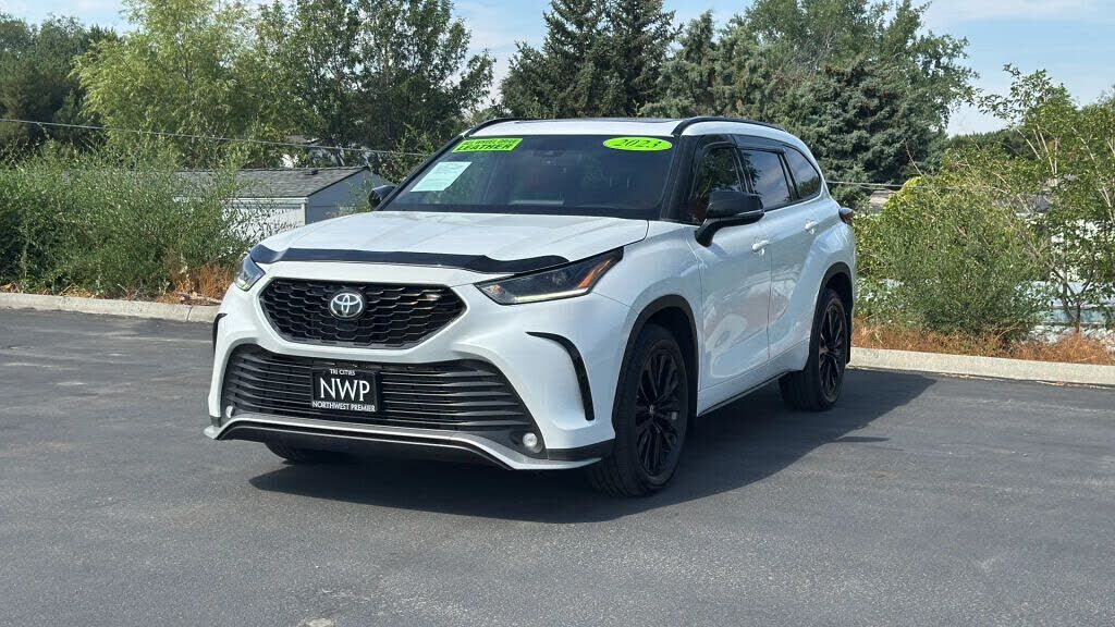 2023 TOYOTA Highlander
