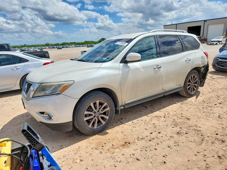2016 NISSAN Pathfinder