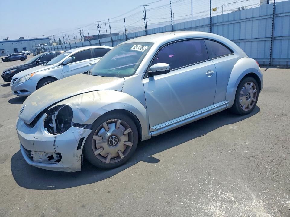 2012 VOLKSWAGEN Beetle