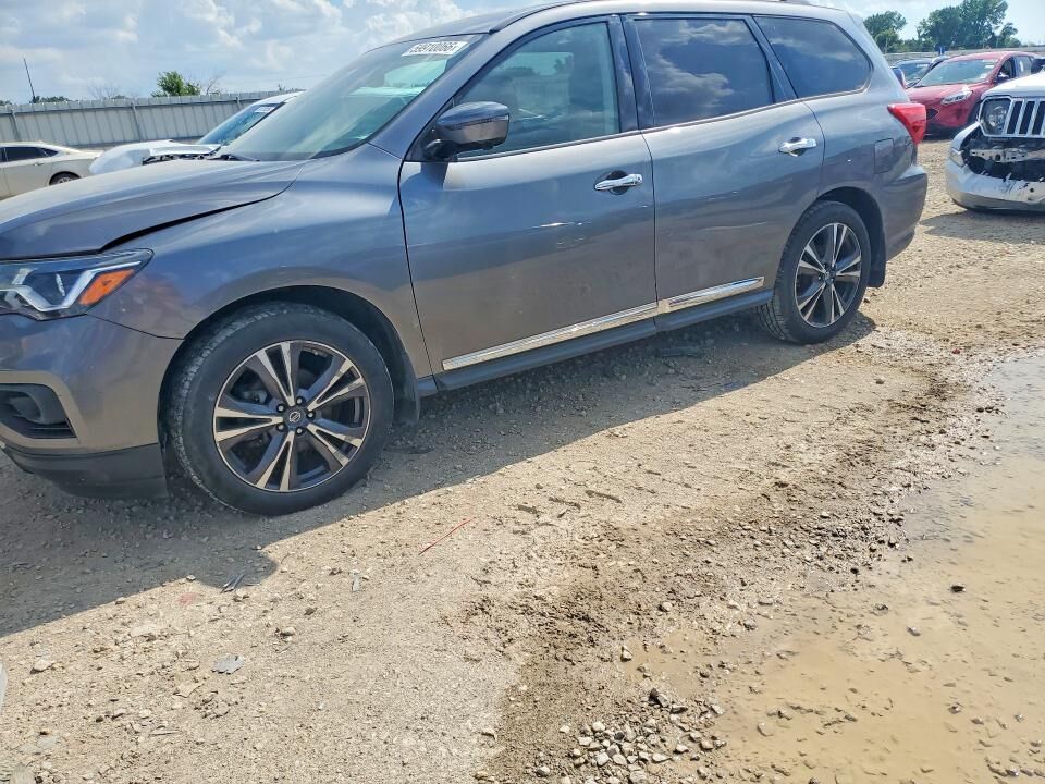 2017 NISSAN Pathfinder
