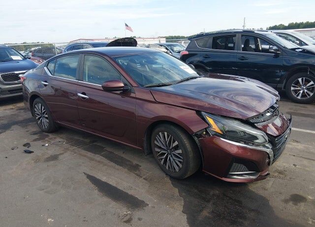 2023 NISSAN Altima