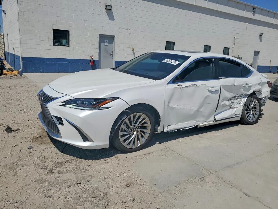 2019 LEXUS ES