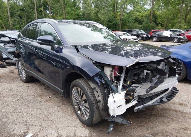 2023 TOYOTA Venza
