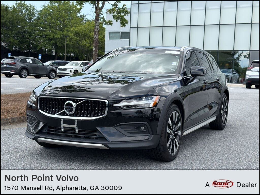2020 VOLVO V60CC