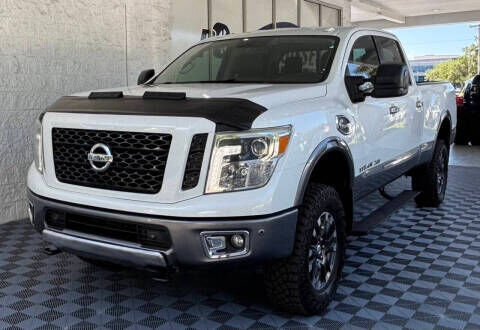 2016 NISSAN Titan