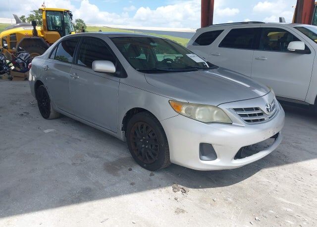 2013 TOYOTA Corolla