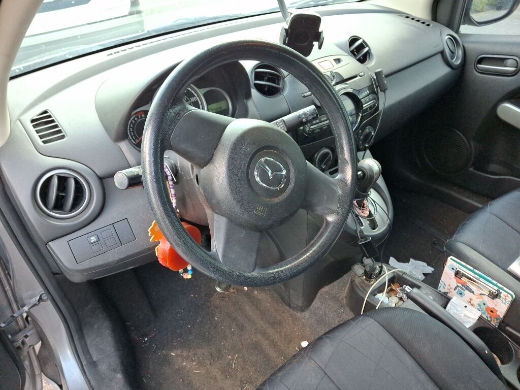 2014 MAZDA Mazda2