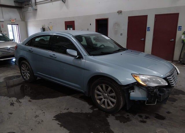 2012 CHRYSLER 200