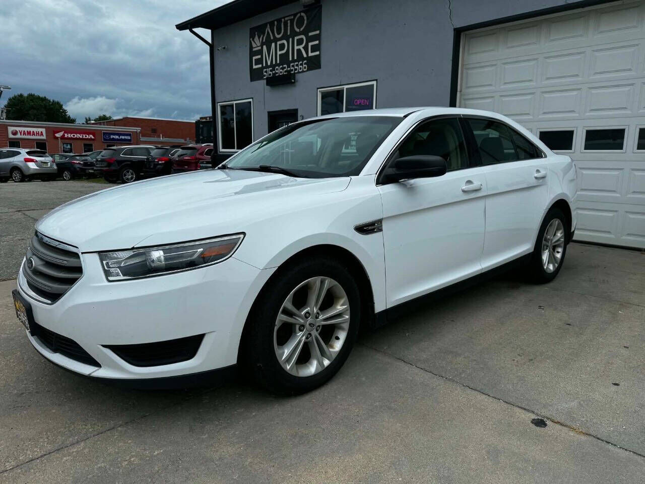 2015 FORD Taurus
