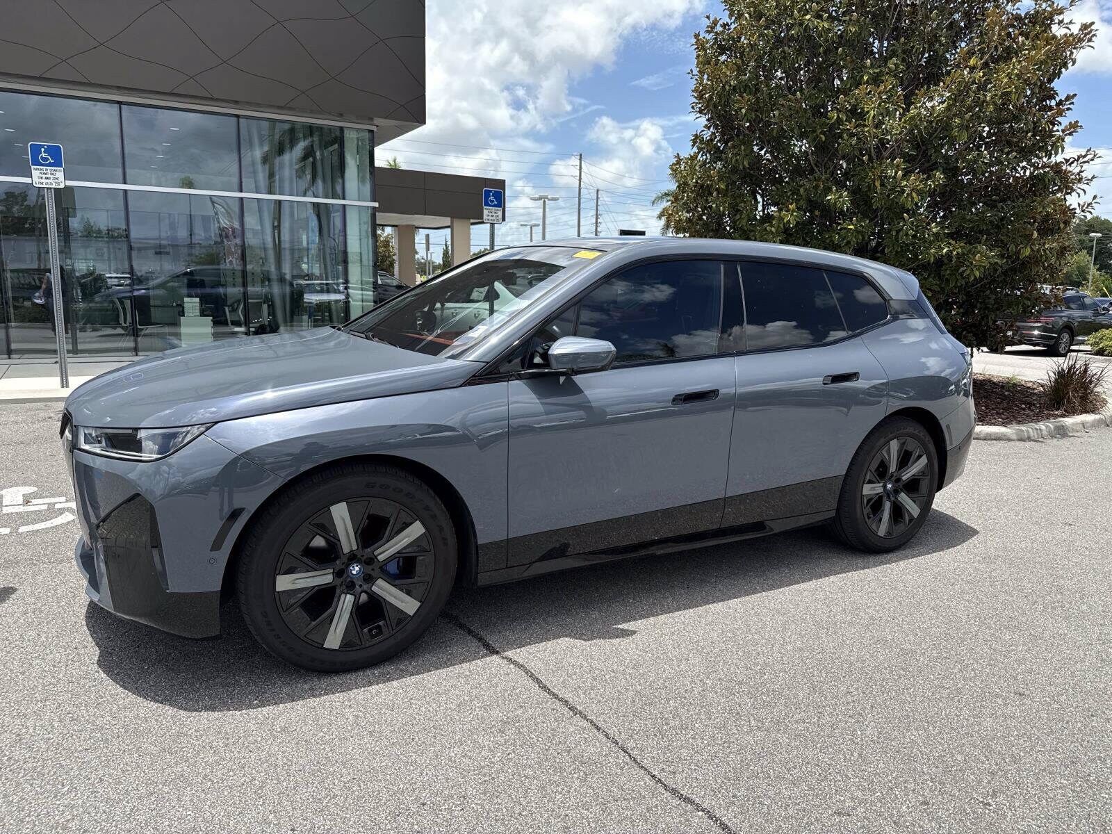 2022 BMW ix