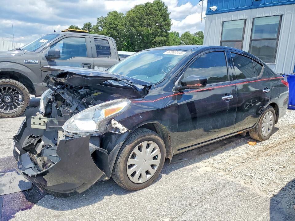 2017 NISSAN Versa