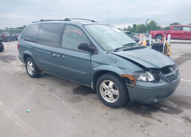 2005 DODGE Caravan