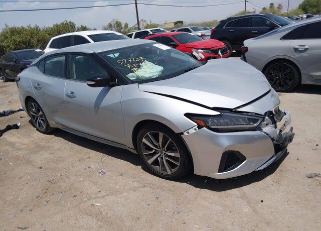 2022 NISSAN Maxima