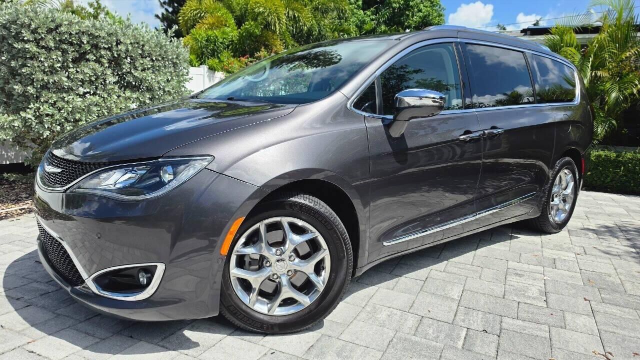 2017 CHRYSLER Pacifica