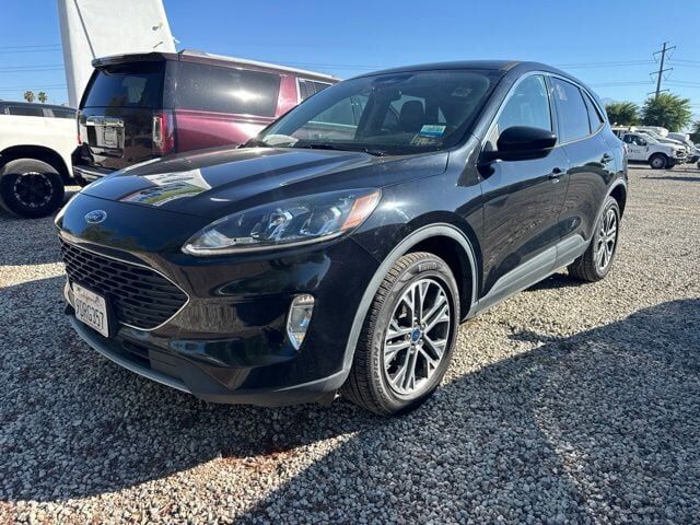 2022 FORD Escape