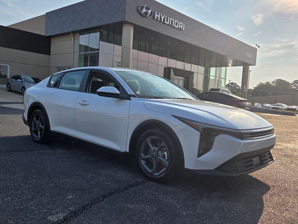 2025 KIA K4