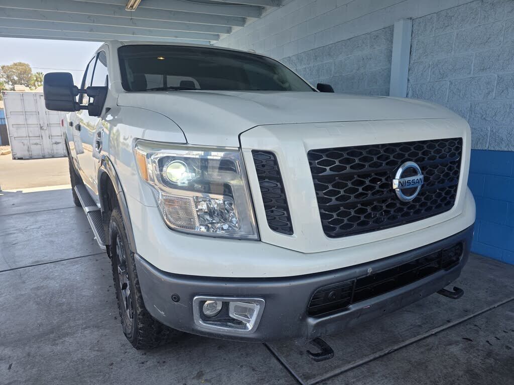 2019 NISSAN Titan