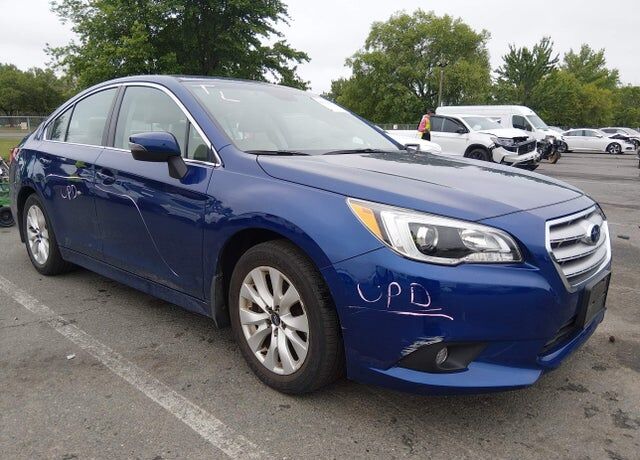 2016 SUBARU Legacy