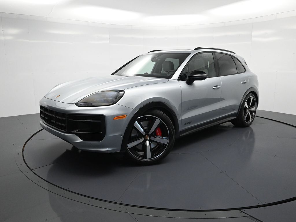 2026 PORSCHE Cayenne