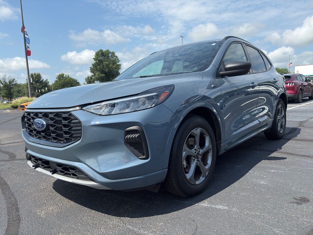 2023 FORD Escape