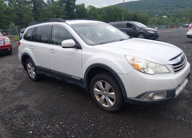 2012 SUBARU Outback