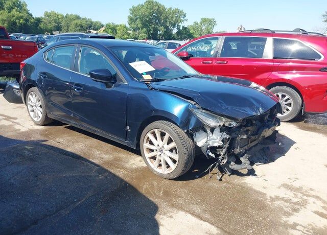 2017 MAZDA Mazda3