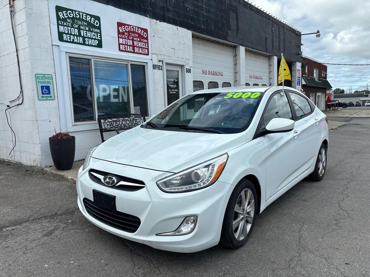 2014 HYUNDAI Accent