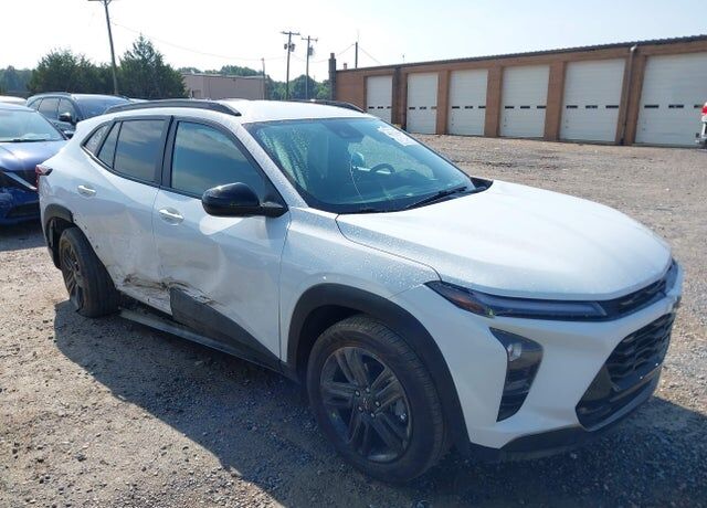 2024 CHEVROLET Trax