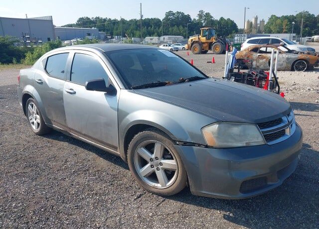 2013 DODGE Avenger