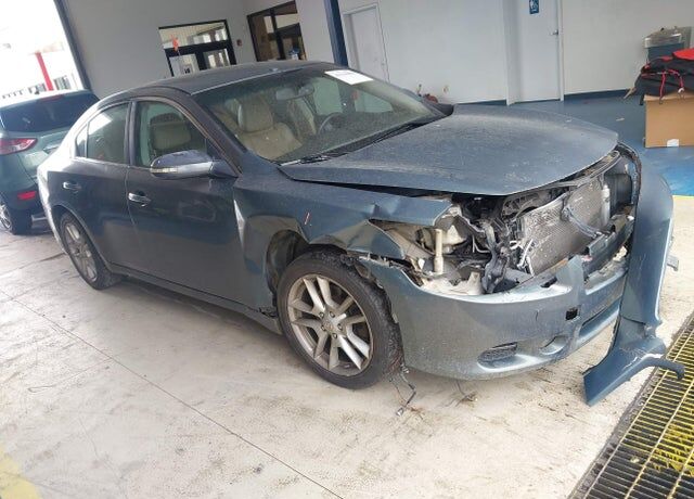 2009 NISSAN Maxima