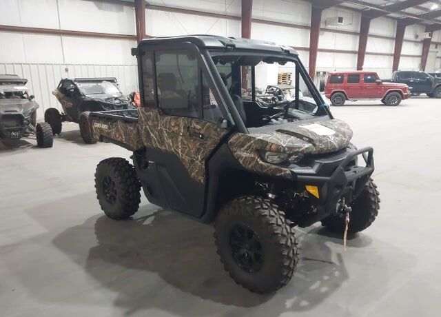 2025 CAN-AM Defender/Traxter
