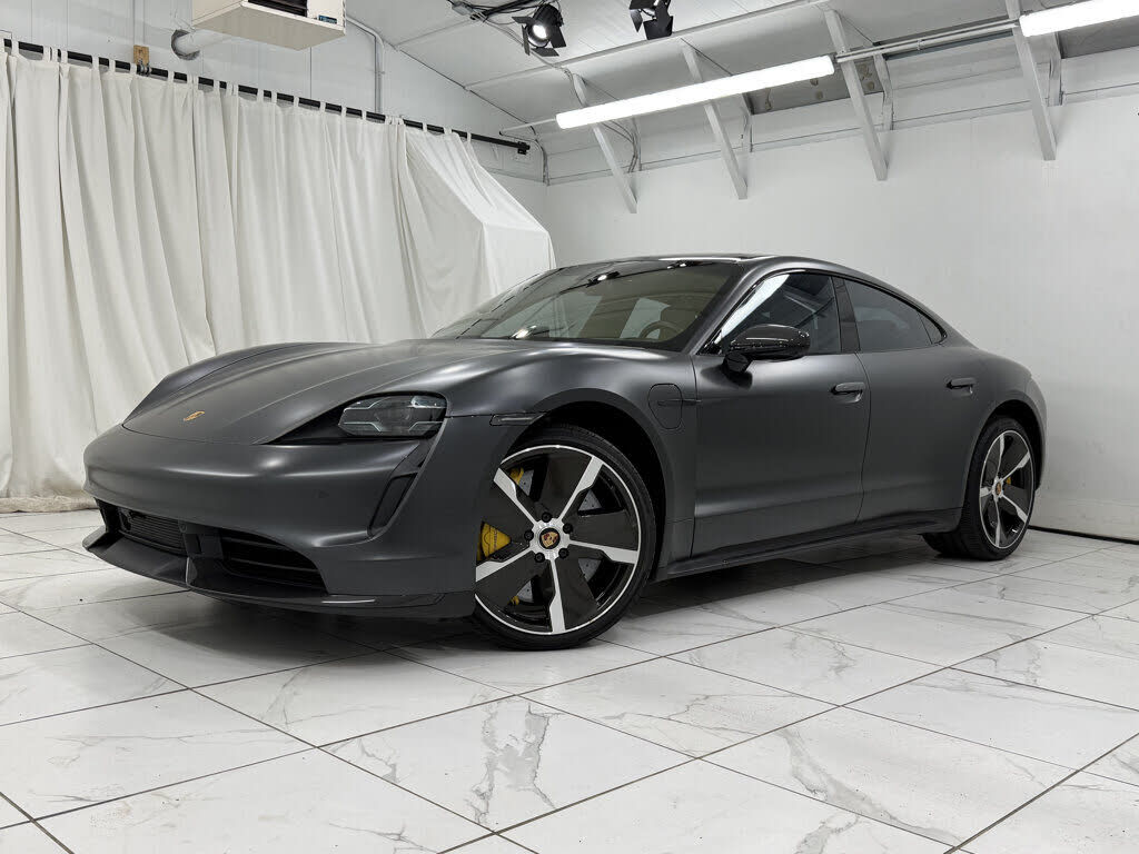2020 PORSCHE Taycan