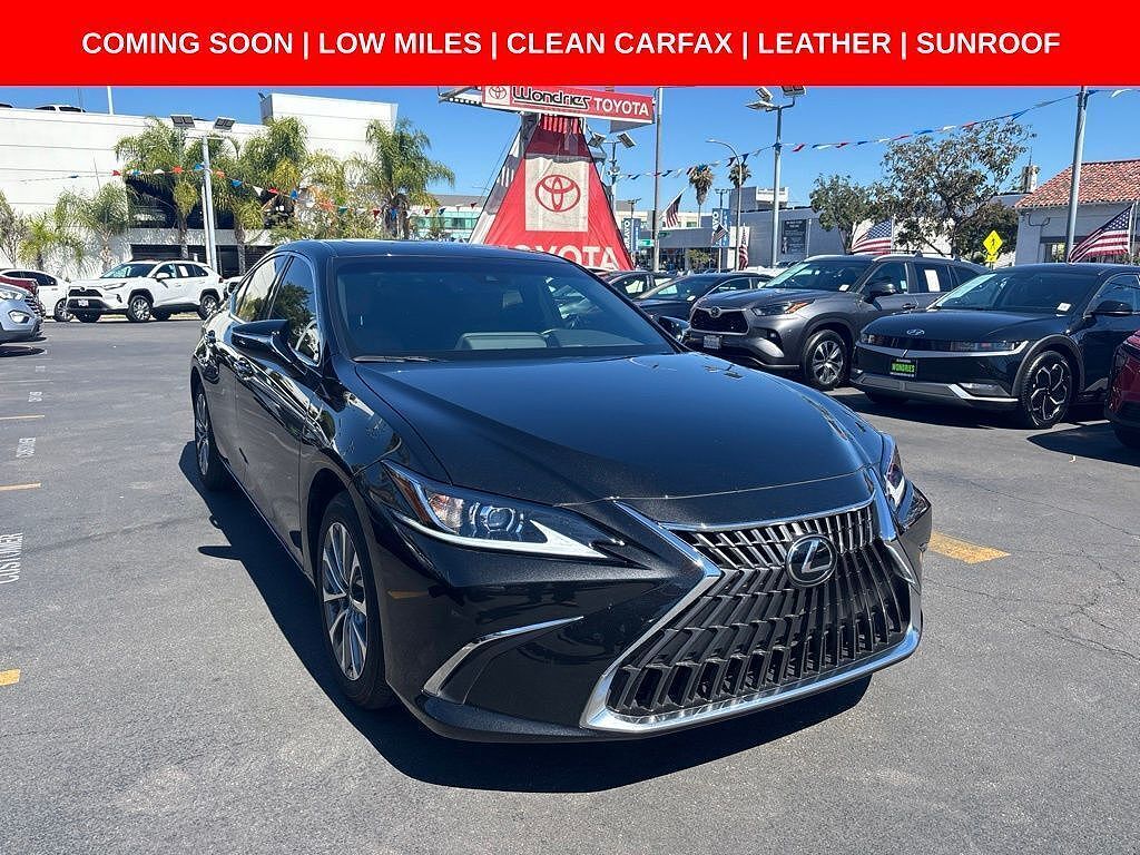 2025 LEXUS ES