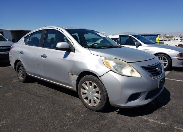 2013 NISSAN Versa