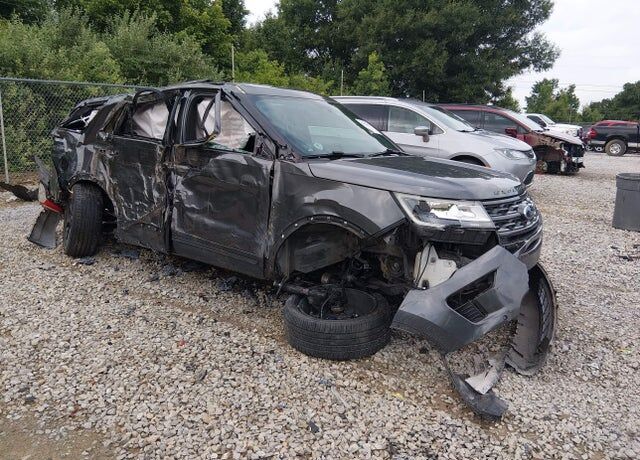 2018 FORD Explorer
