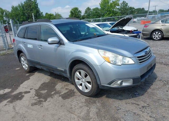2012 SUBARU Outback