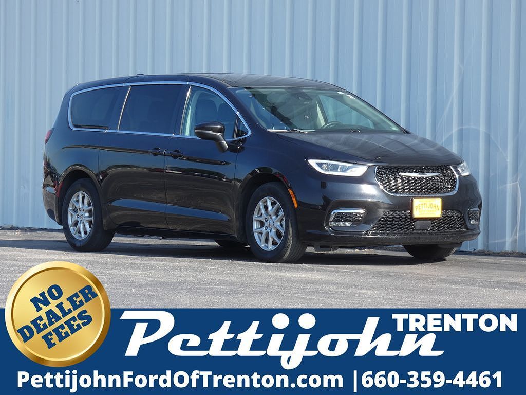 2023 CHRYSLER Pacifica