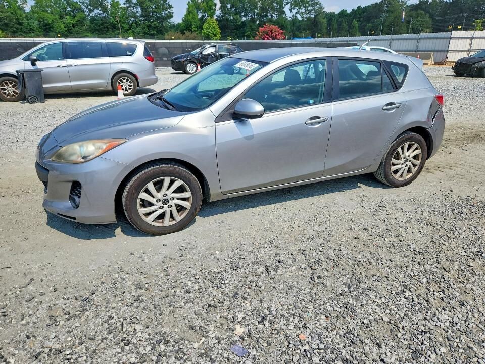 2013 MAZDA Mazda3