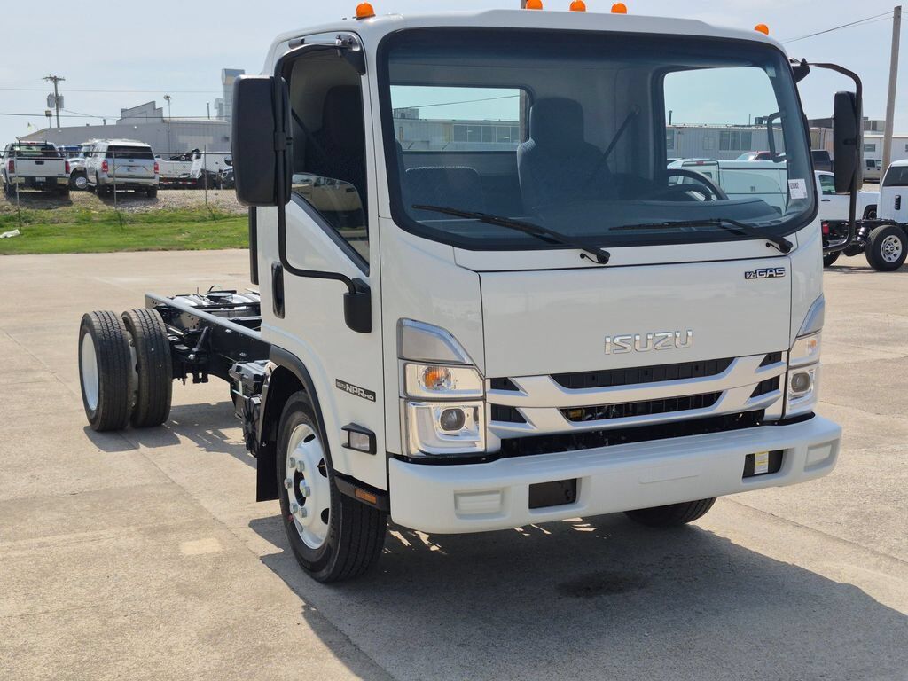 2026 ISUZU NPR/NPR-HD