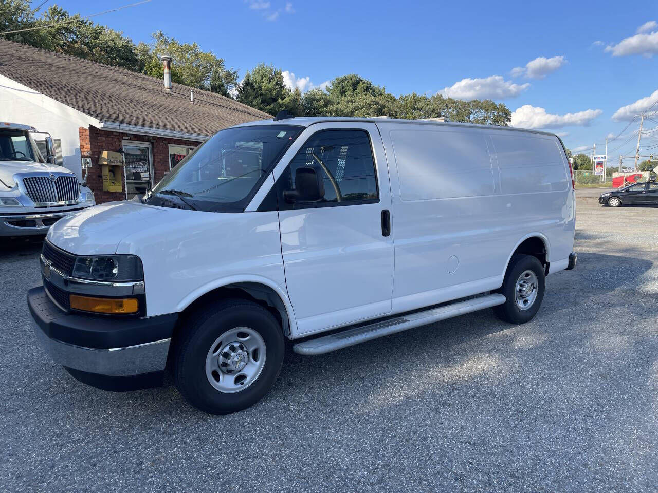 2023 CHEVROLET Express