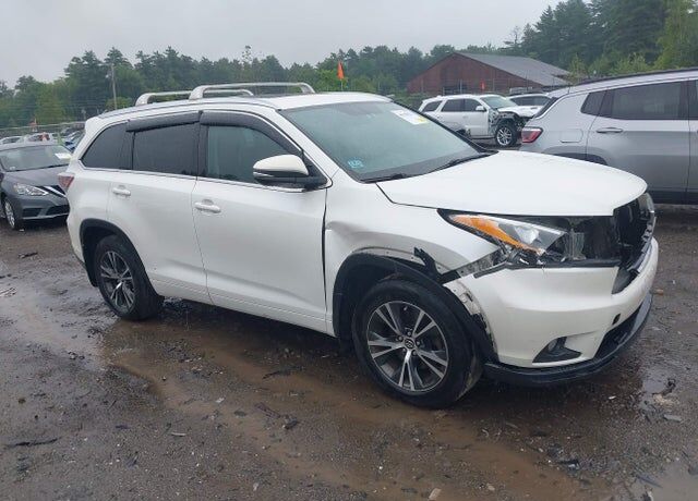 2016 TOYOTA Highlander