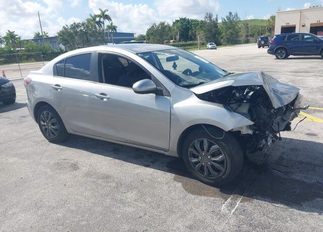 2011 MAZDA Mazda3
