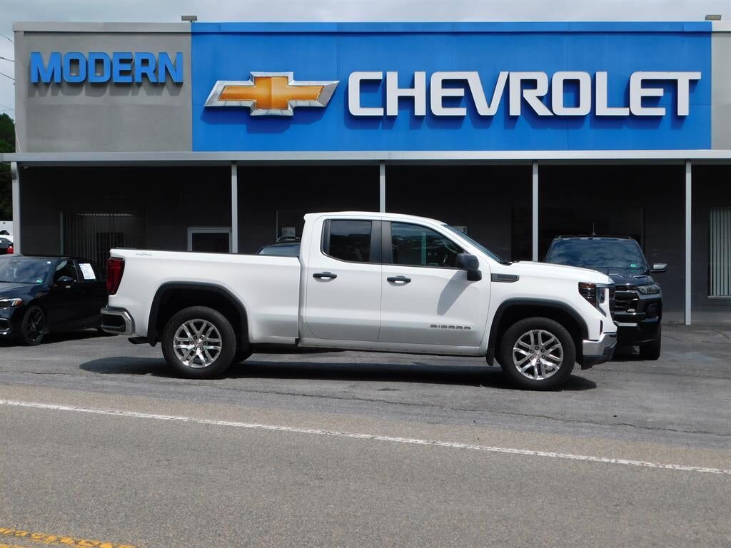 2023 GMC Sierra