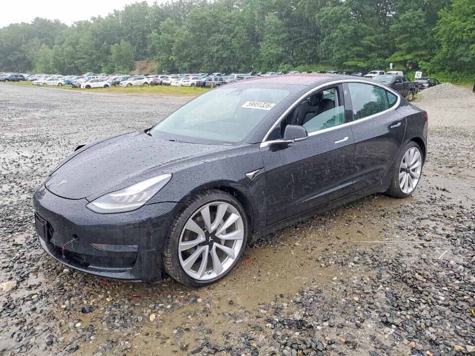 2018 TESLA Model 3